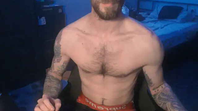 Snapshot of SexxxyLouis chatting on March 2025 08:40:02 PM SexxxyLouis online show from March 2025 08:40:02 PM