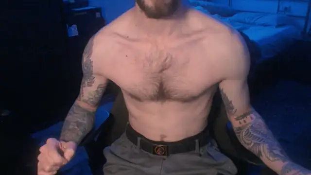 Snapshot of SexxxyLouis chatting on March 2025 08:20:02 AM SexxxyLouis online show from March 2025 08:20:02 AM