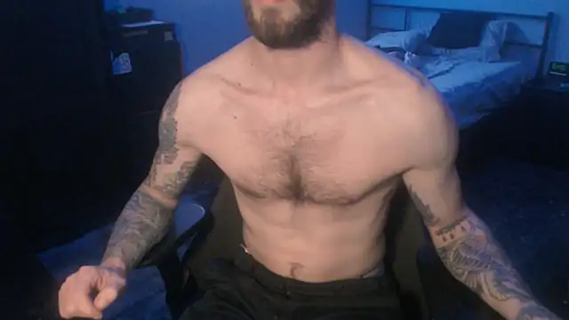 Snapshot of SexxxyLouis chatting on March 2025 05:45:02 PM SexxxyLouis online show from March 2025 05:45:02 PM