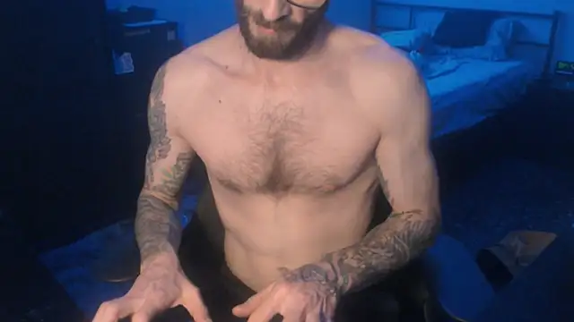 Snapshot of SexxxyLouis chatting on March 2025 08:50:02 PM SexxxyLouis online show from March 2025 08:50:02 PM