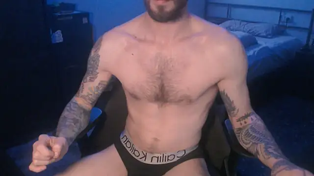 Snapshot of SexxxyLouis chatting on March 2025 02:03:01 PM SexxxyLouis online show from March 2025 02:03:01 PM