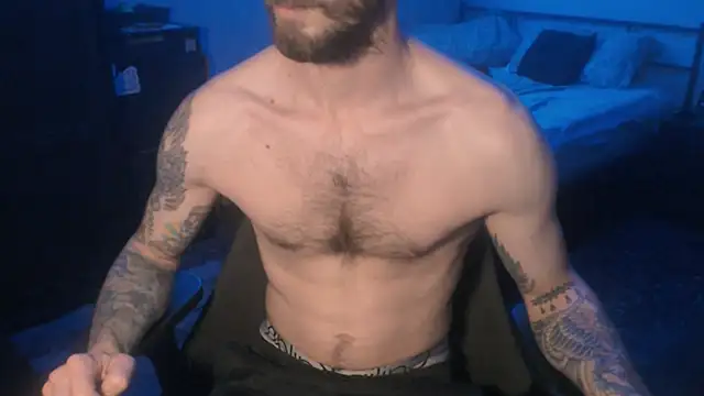 Snapshot of SexxxyLouis chatting on March 2025 08:59:01 PM SexxxyLouis online show from March 2025 08:59:01 PM