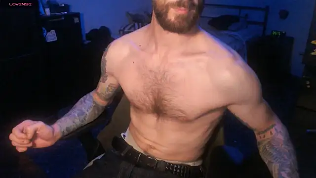 Snapshot of SexxxyLouis chatting on October 2025 07:23:02 PM SexxxyLouis online show from October 2025 07:23:02 PM