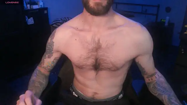 Snapshot of SexxxyLouis chatting on October 2025 01:23:01 PM SexxxyLouis online show from October 2025 01:23:01 PM