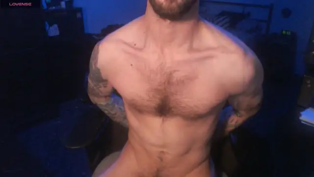 Snapshot of SexxxyLouis chatting on November 2025 09:16:02 PM SexxxyLouis online show from November 2025 09:16:02 PM