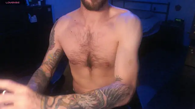 Snapshot of SexxxyLouis chatting on November 2025 09:25:02 PM SexxxyLouis online show from November 2025 09:25:02 PM