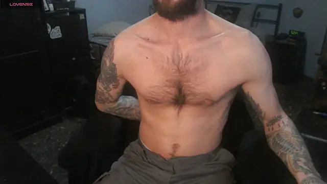 Snapshot of SexxxyLouis chatting on December 2025 01:50:02 PM SexxxyLouis online show from December 2025 01:50:02 PM