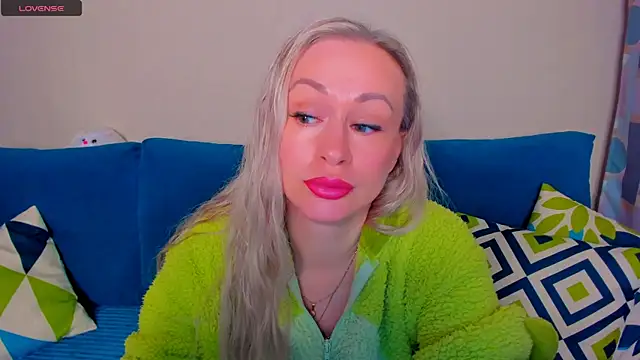 EllenMoore online show from October 2025 03:07:02 AM