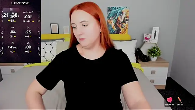 BabeLessi online show from March 2025 10:42:01 PM