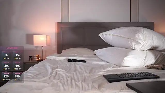 Snapshot of eseniyavl chatting on September 2025 03:50:01 AM eseniyavl online show from September 2025 03:50:01 AM