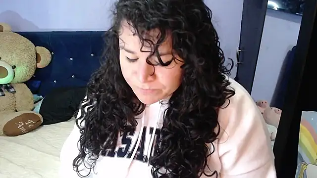ANGELIQUE KLANE online show from May 2026 04:06:02 AM