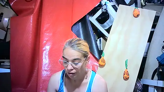 Snapshot of mari657 chatting on October 2025 08:02:02 PM mari657 online show from October 2025 08:02:02 PM