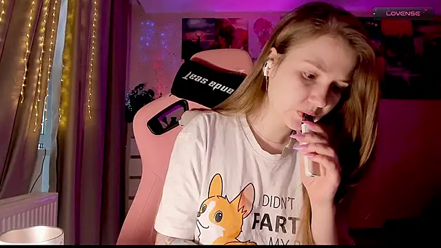 GoodWitch  online show from February 2025 07:37:01 AM