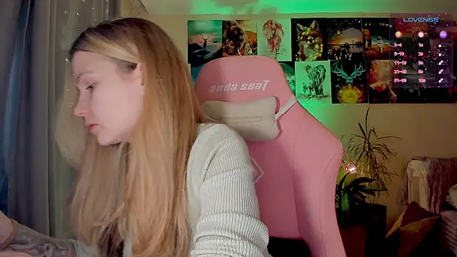 GoodWitch  online show from September 2025 06:48:02 AM