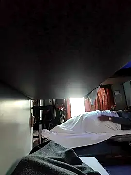 devil43521 online show from December 2025 01:47:01 AM