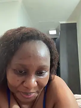 Snapshot of Bootyliciouse21X chatting on December 2025 02:38:01 AM Bootyliciouse21X online show from December 2025 02:38:01 AM