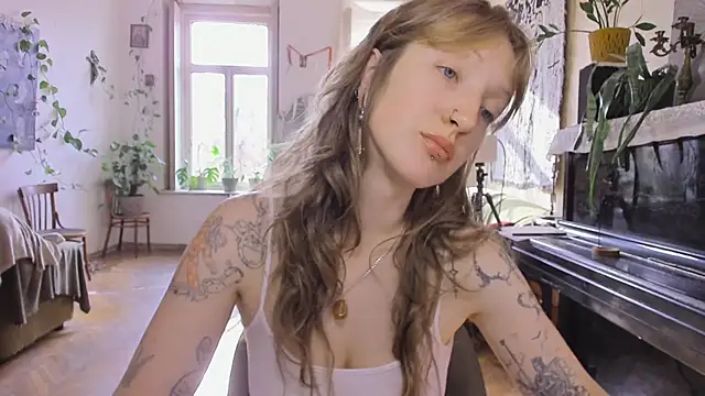 Snapshot of Miranda2_0 chatting on November 2025 08:17:01 AM Miranda2 0 online show from November 2025 08:17:01 AM