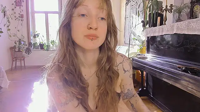 Snapshot of Miranda2_0 chatting on January 2026 08:17:02 AM Miranda2 0 online show from January 2026 08:17:02 AM