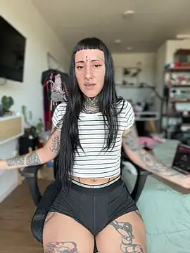 Snapshot of samisamsx chatting on October 2025 05:13:02 PM samisamsx online show from October 2025 05:13:02 PM