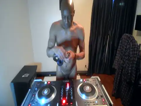 longdick4you8686 online show from December 2024 10:16:01 PM