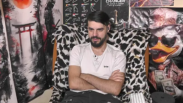 Snapshot of 00george chatting on December 2025 01:02:02 AM 00george online show from December 2025 01:02:02 AM