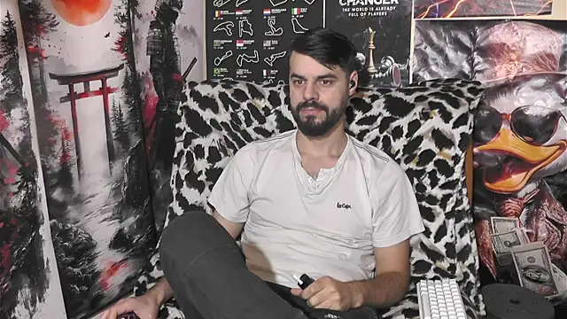 Snapshot of 00george chatting on December 2025 08:17:01 PM 00george online show from December 2025 08:17:01 PM