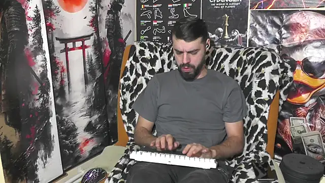 Snapshot of 00george chatting on January 2026 11:28:01 PM 00george online show from January 2026 11:28:01 PM