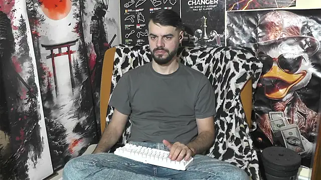 Snapshot of 00george chatting on January 2026 03:28:02 PM 00george online show from January 2026 03:28:02 PM