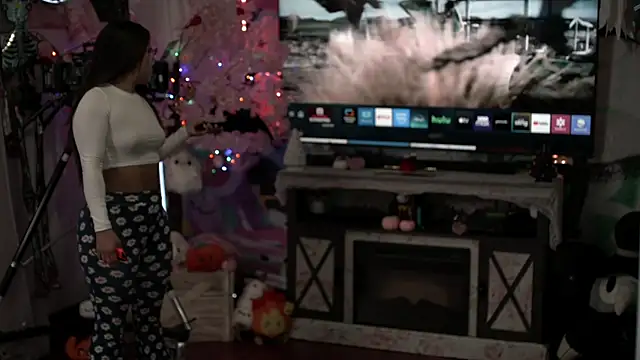 Nikki Torres online show from September 2025 12:36:02 AM