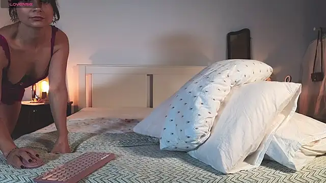 Snapshot of Sellena_love chatting on October 2025 10:08:02 PM Sellena love online show from October 2025 10:08:02 PM