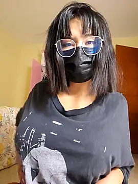 Snapshot of Latin_summer chatting on November 2025 02:23:02 AM Latin summer online show from November 2025 02:23:02 AM