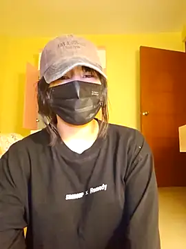 Snapshot of Latin_summer chatting on November 2025 03:50:01 AM Latin summer online show from November 2025 03:50:01 AM