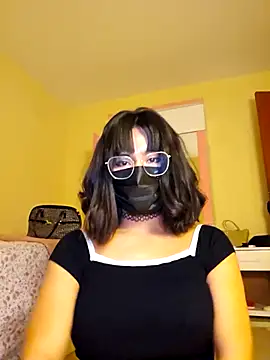 Snapshot of Latin_summer chatting on December 2025 02:50:02 AM Latin summer online show from December 2025 02:50:02 AM