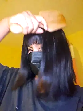 Snapshot of Latin_summer chatting on December 2025 04:17:01 AM Latin summer online show from December 2025 04:17:01 AM