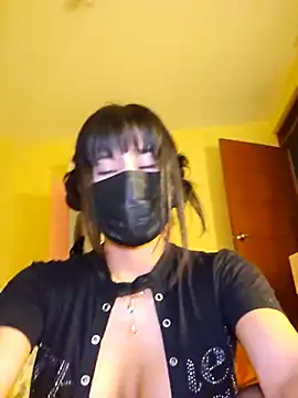 Snapshot of Latin_summer chatting on February 2026 03:54:01 AM Latin summer online show from February 2026 03:54:01 AM