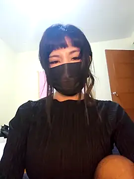 Snapshot of Latin_summer chatting on February 2026 02:42:02 AM Latin summer online show from February 2026 02:42:02 AM