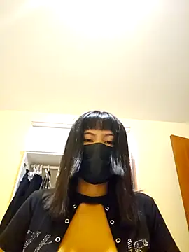 Snapshot of Latin_summer chatting on April 2026 03:50:02 AM Latin summer online show from April 2026 03:50:02 AM