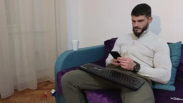 Snapshot of MauroTwin chatting on December 2024 05:40:02 PM MauroTwin online show from December 2024 05:40:02 PM