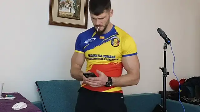 Snapshot of MauroTwin chatting on January 2025 06:02:01 PM MauroTwin online show from January 2025 06:02:01 PM