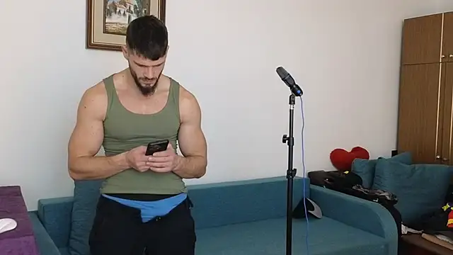 Snapshot of MauroTwin chatting on January 2025 05:59:02 PM MauroTwin online show from January 2025 05:59:02 PM