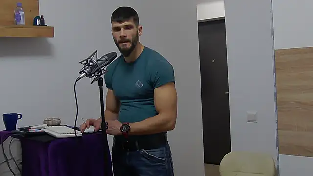 Snapshot of MauroTwin chatting on February 2025 04:17:02 PM MauroTwin online show from February 2025 04:17:02 PM