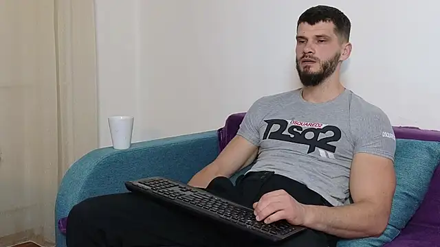 Snapshot of MauroTwin chatting on March 2025 06:07:02 PM MauroTwin online show from March 2025 06:07:02 PM