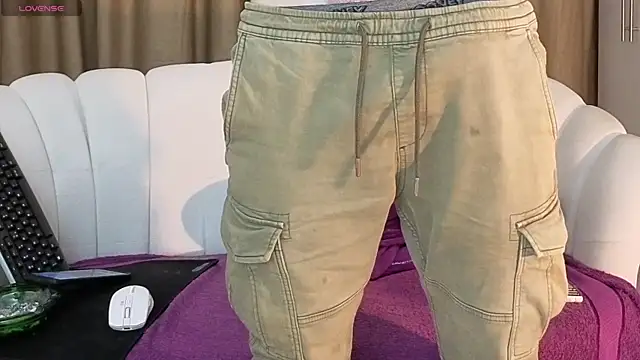 Snapshot of MauroTwin chatting on September 2025 06:08:02 PM MauroTwin online show from September 2025 06:08:02 PM