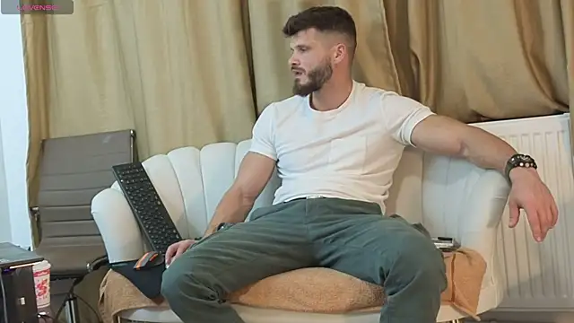 Snapshot of MauroTwin chatting on October 2025 05:57:02 PM MauroTwin online show from October 2025 05:57:02 PM