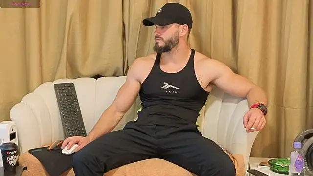 Snapshot of MauroTwin chatting on October 2025 06:45:02 PM MauroTwin online show from October 2025 06:45:02 PM