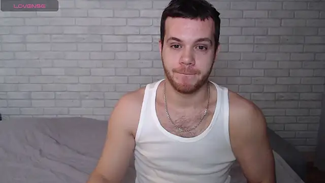 Snapshot of Alexxx_horny chatting on December 2025 05:46:01 AM Alexxx horny online show from December 2025 05:46:01 AM