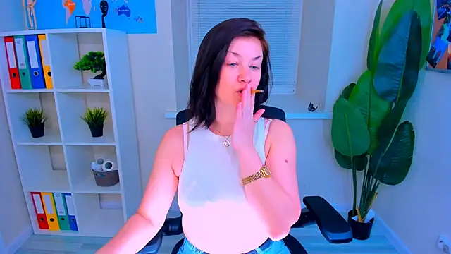 AnaMills online show from May 2026 10:10:02 AM