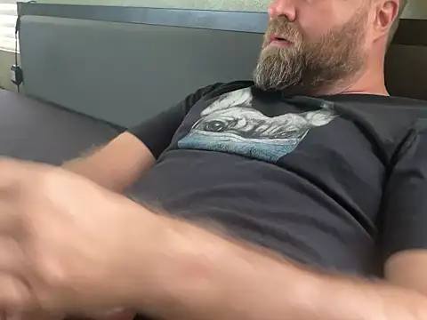 Snapshot of guy5151 chatting on December 2024 06:38:01 PM guy5151 online show from December 2024 06:38:01 PM