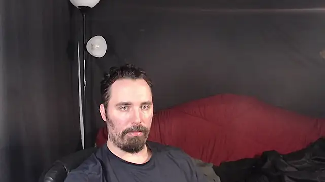 Metalstud online show from February 2025 04:37:01 PM