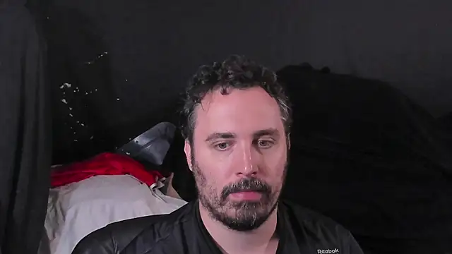 Snapshot of Metalstud chatting on July 2026 10:12:02 PM Metalstud online show from July 2026 10:12:02 PM